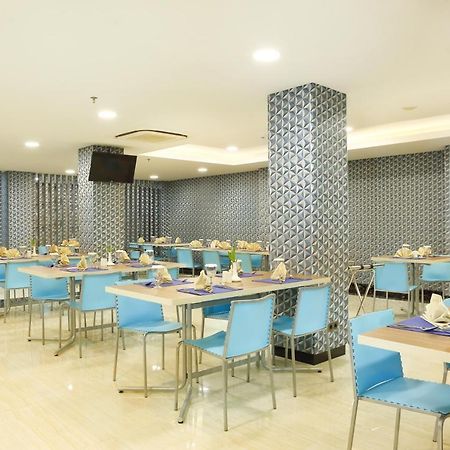 Horison Express Sentani Otel Jayapura Dış mekan fotoğraf